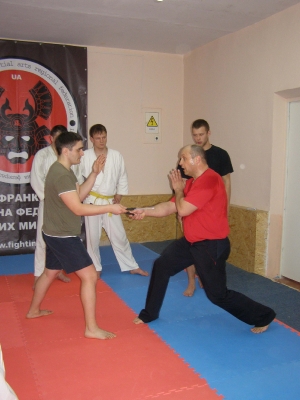 Knife Combat Koi_11